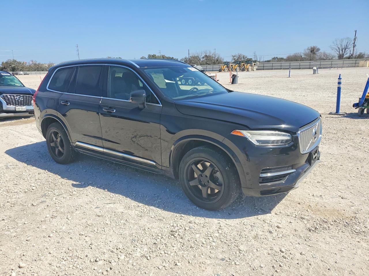 2016 VOLVO XC90