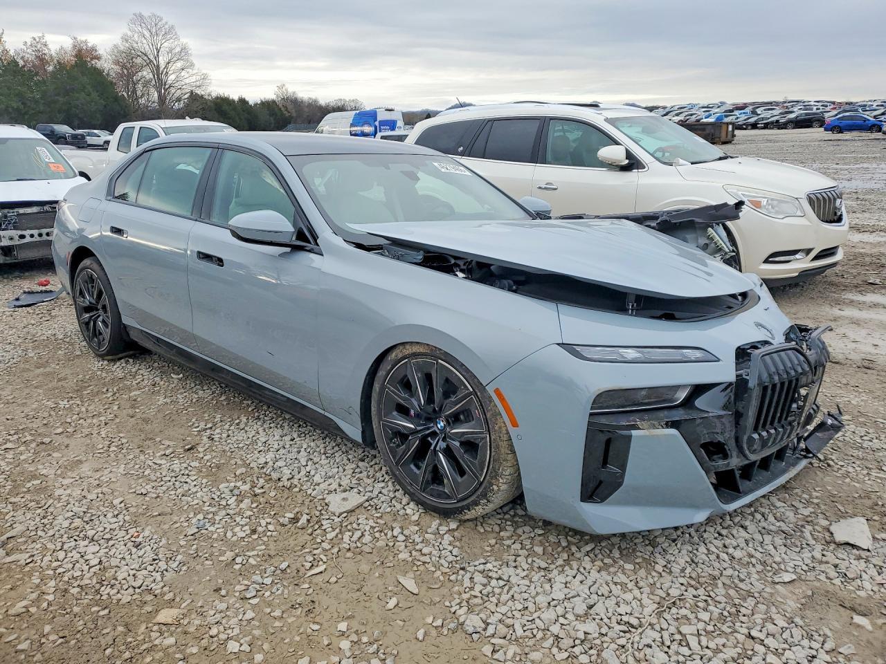2025 BMW i7