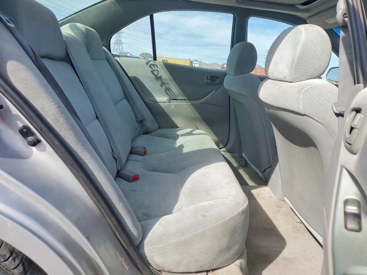 2003 MITSUBISHI Galant