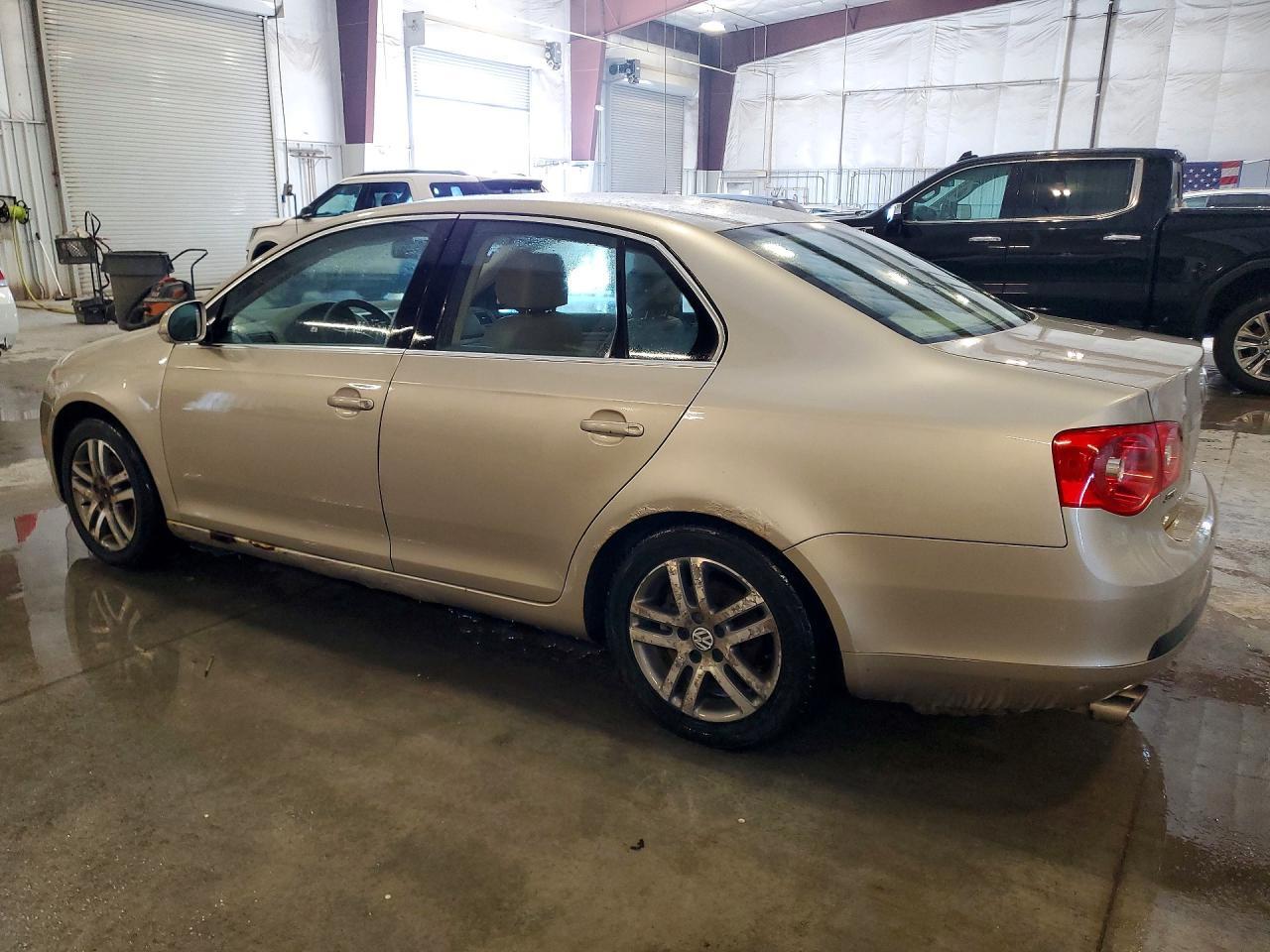 2005 VOLKSWAGEN JETTA