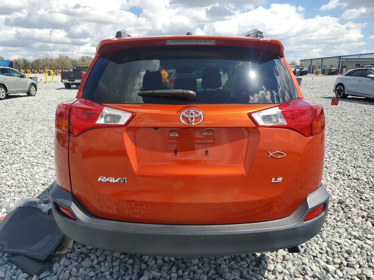2015 TOYOTA RAV4