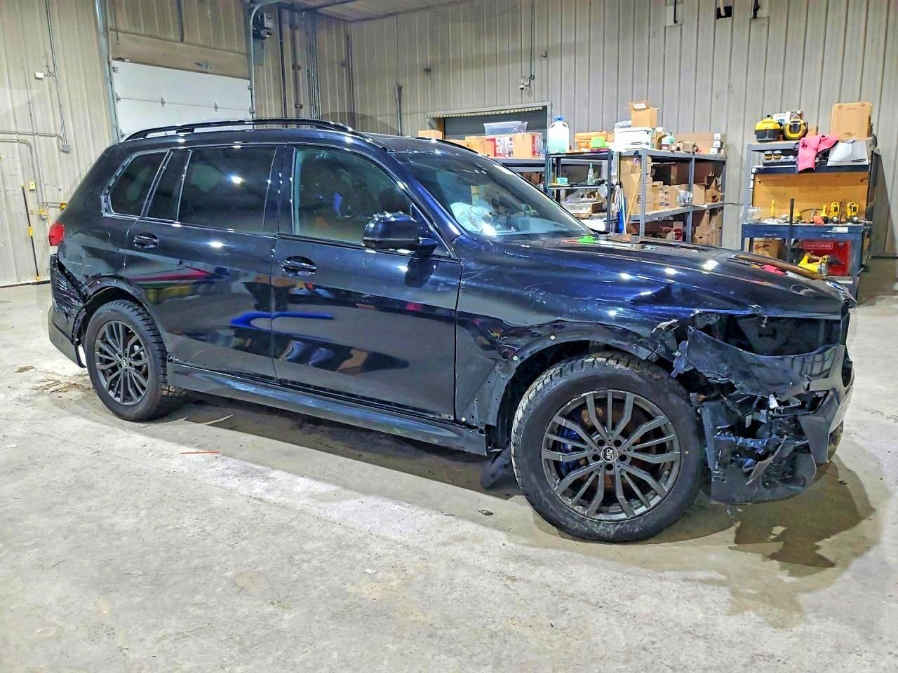 2022 BMW X7