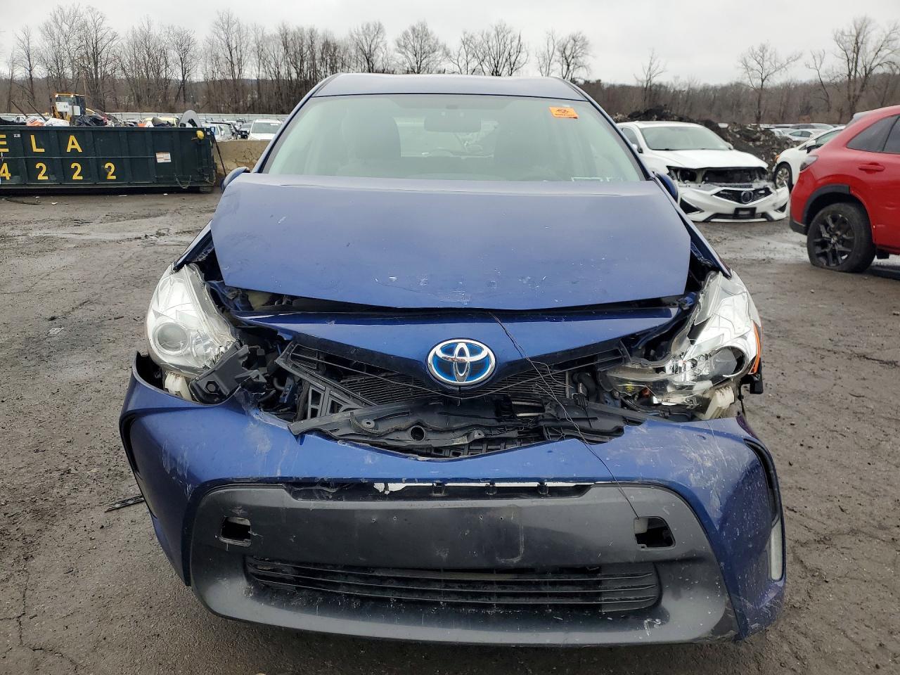 2015 TOYOTA PRIUS V