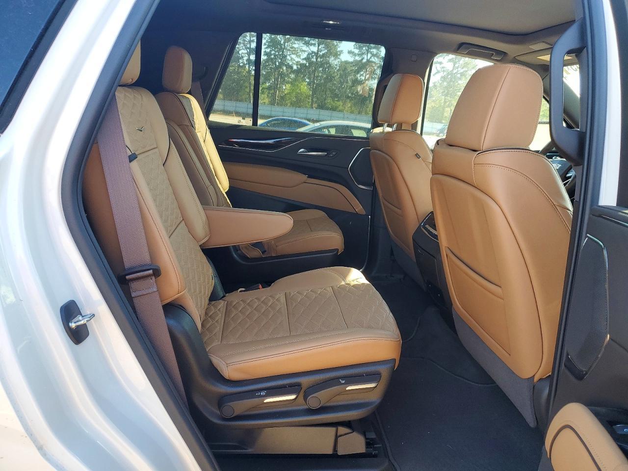 2024 CADILLAC ESCALADE