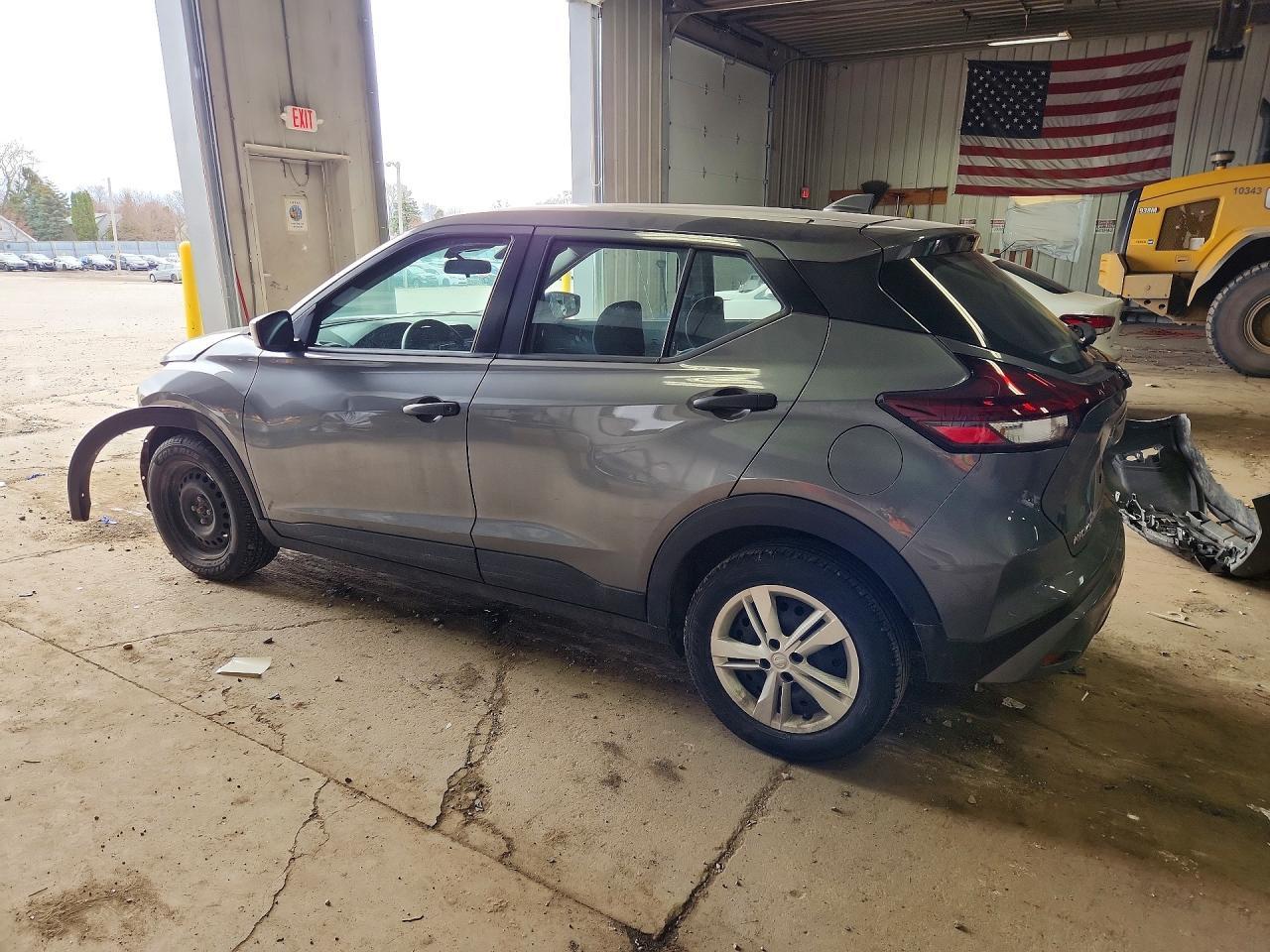 2024 NISSAN KICKS
