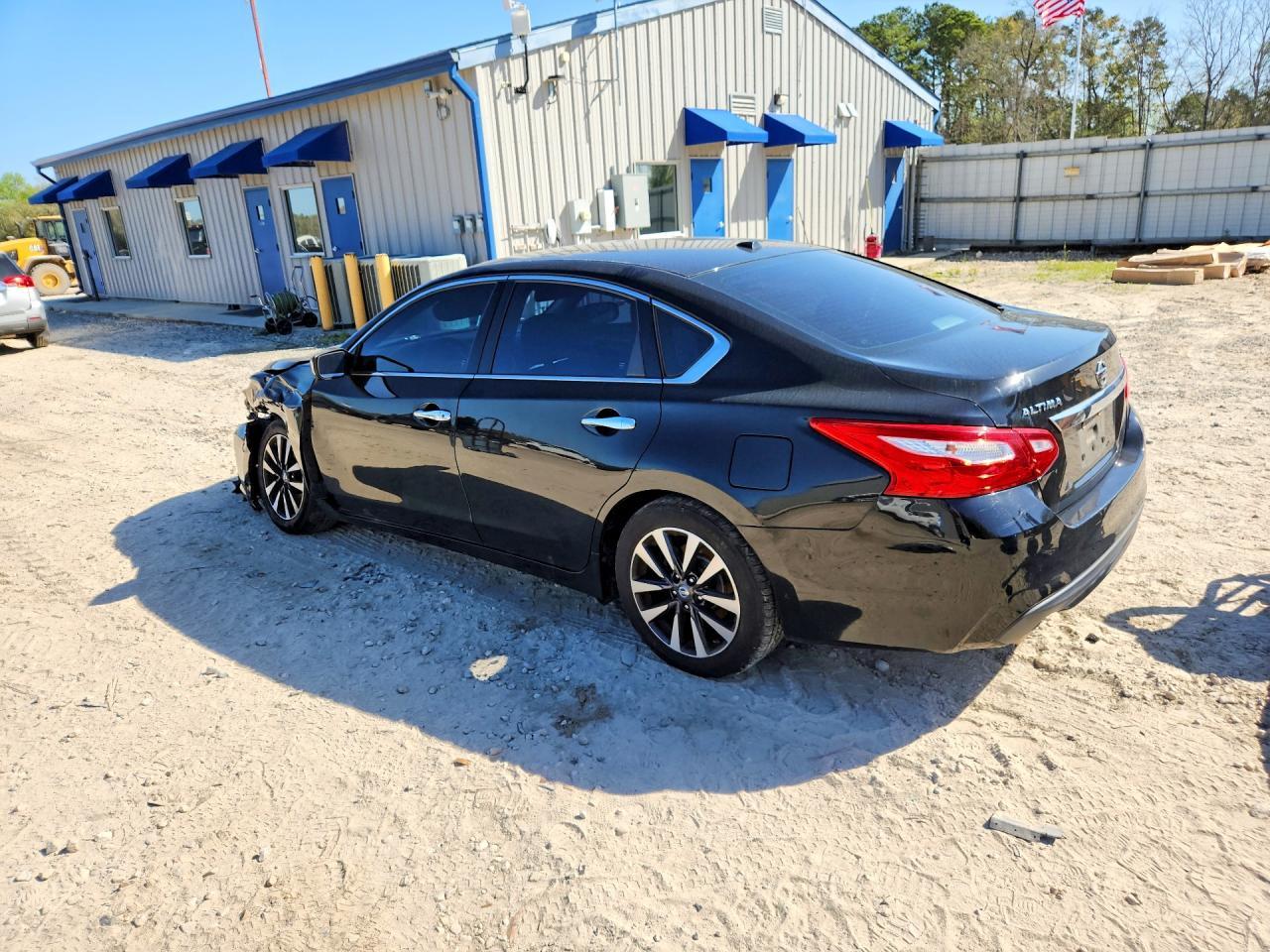 2017 NISSAN ALTIMA