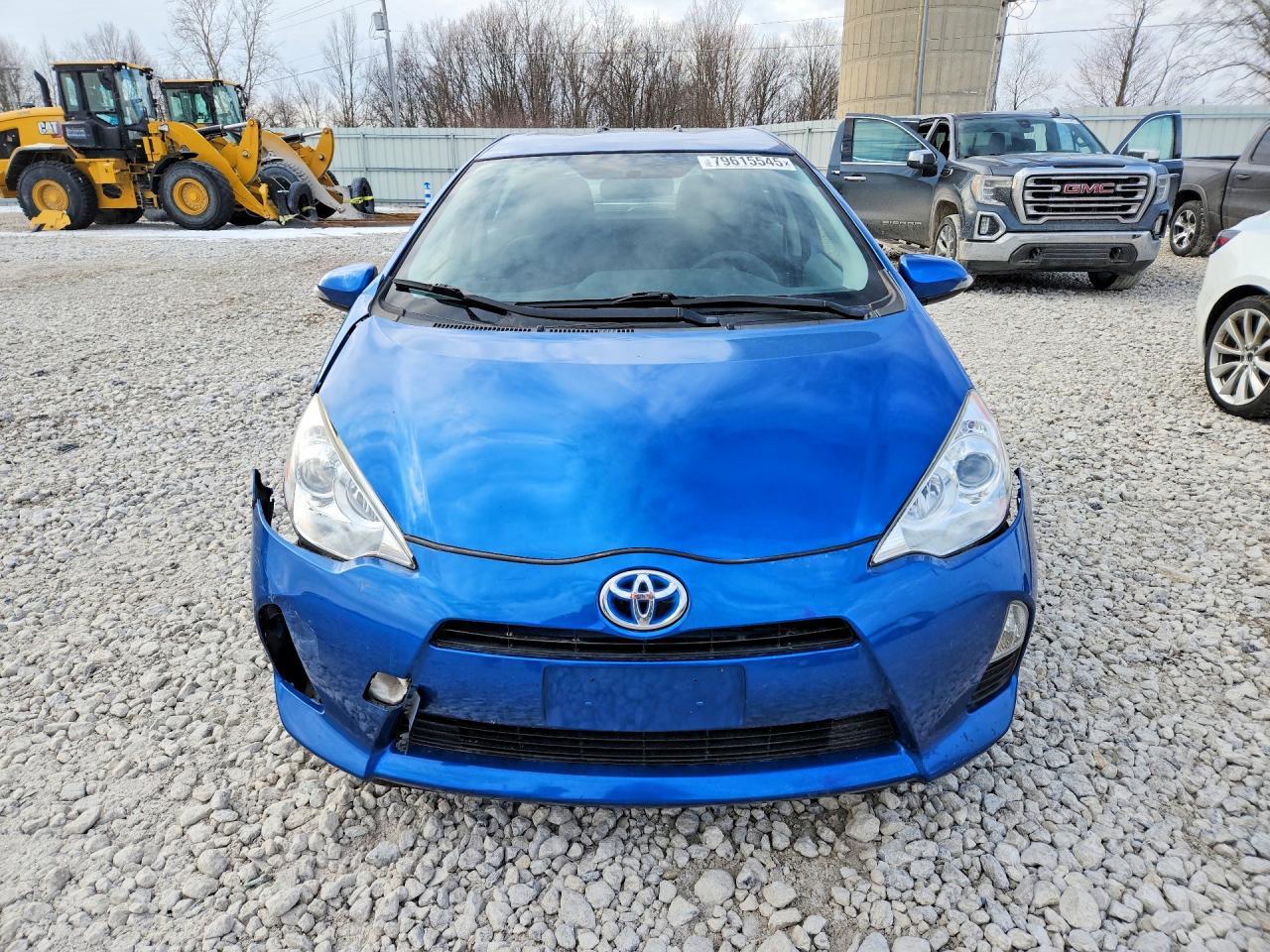 2014 TOYOTA Prius c
