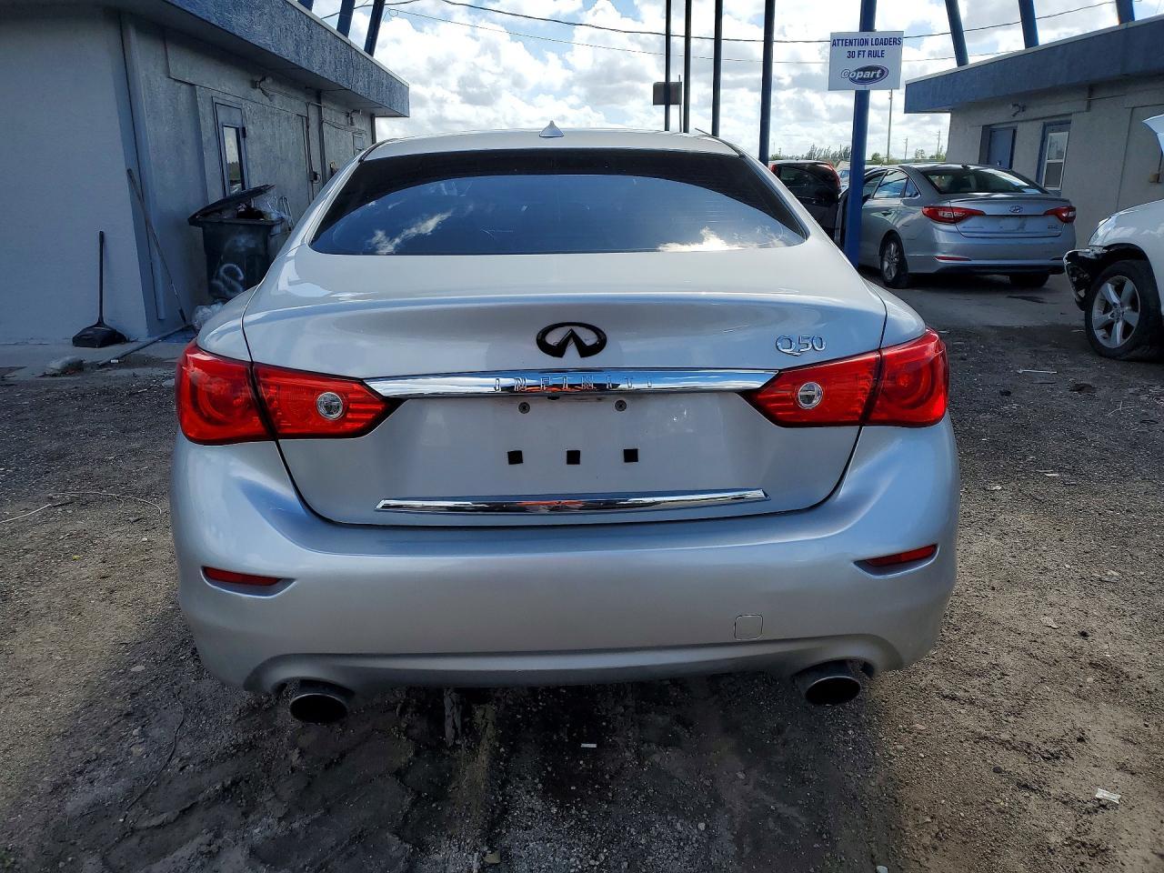 2017 INFINITI Q50