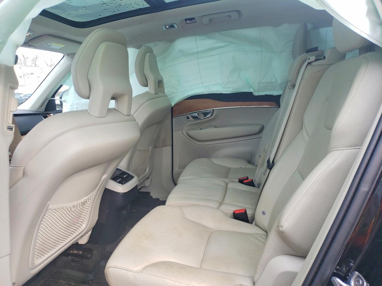 2021 VOLVO XC90