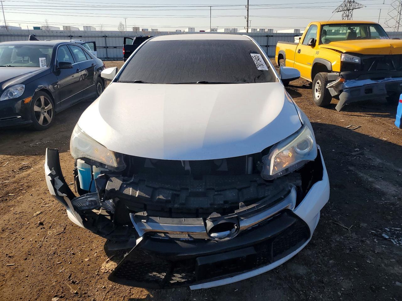 2015 TOYOTA CAMRY