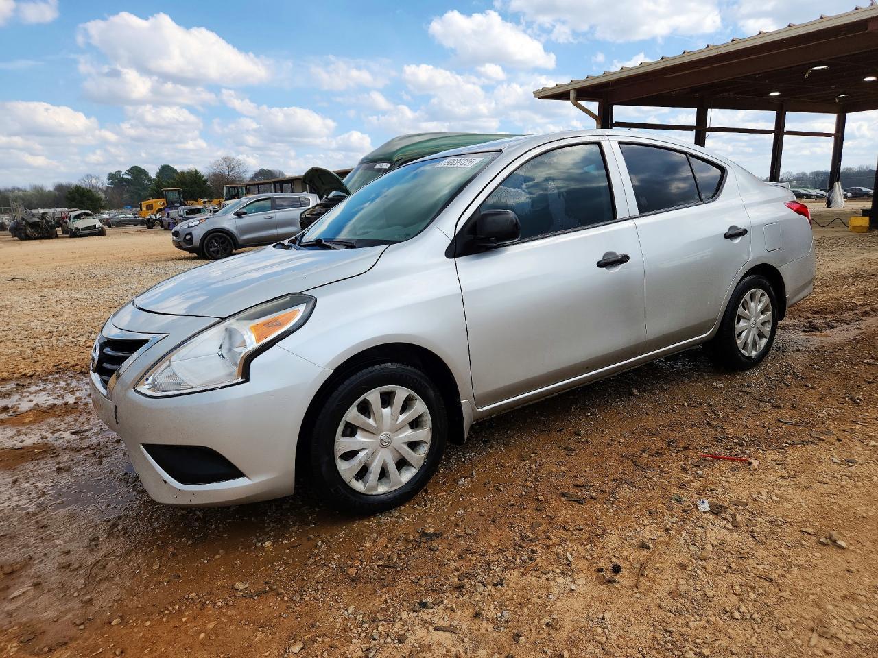 2015 NISSAN VERSA
