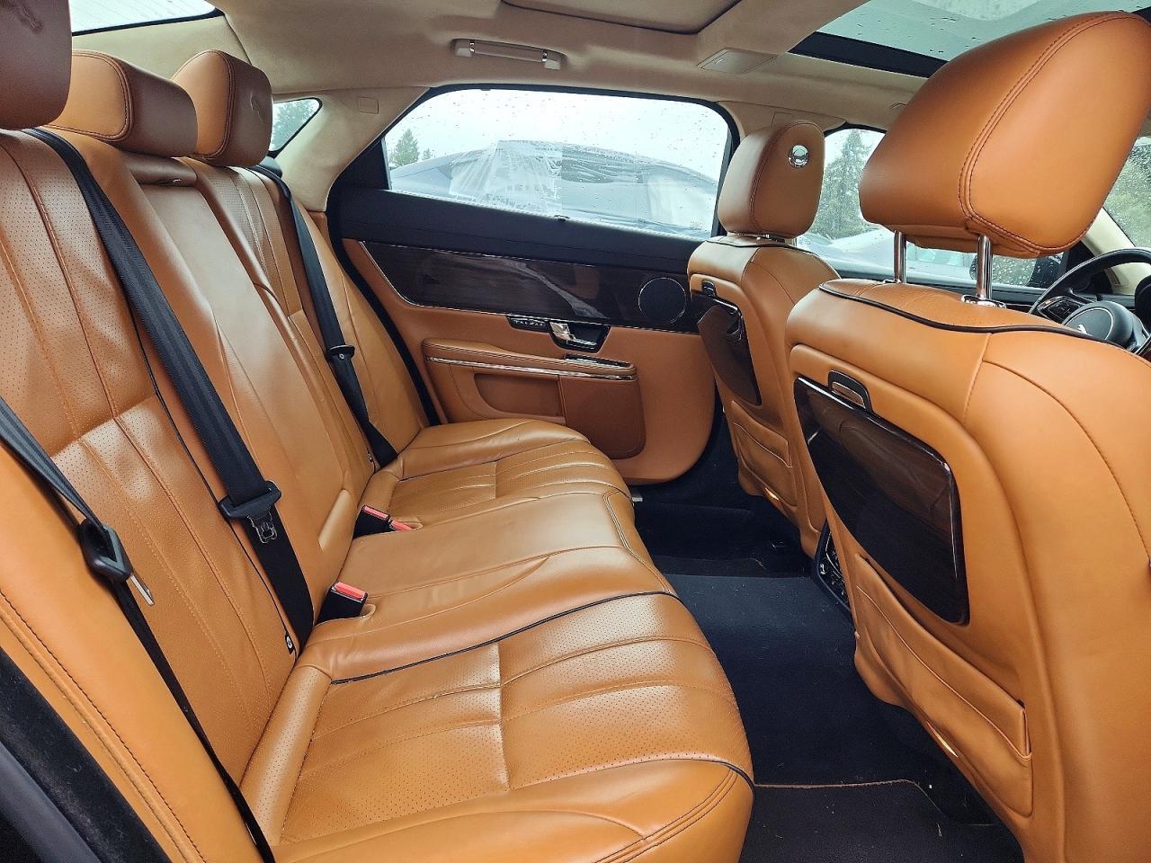2011 JAGUAR Xj-Series