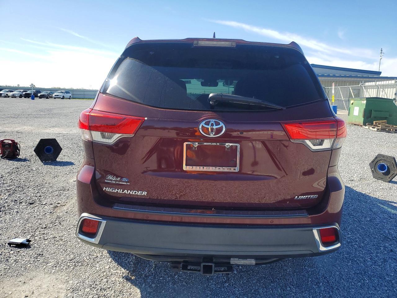 2017 TOYOTA HIGHLANDER