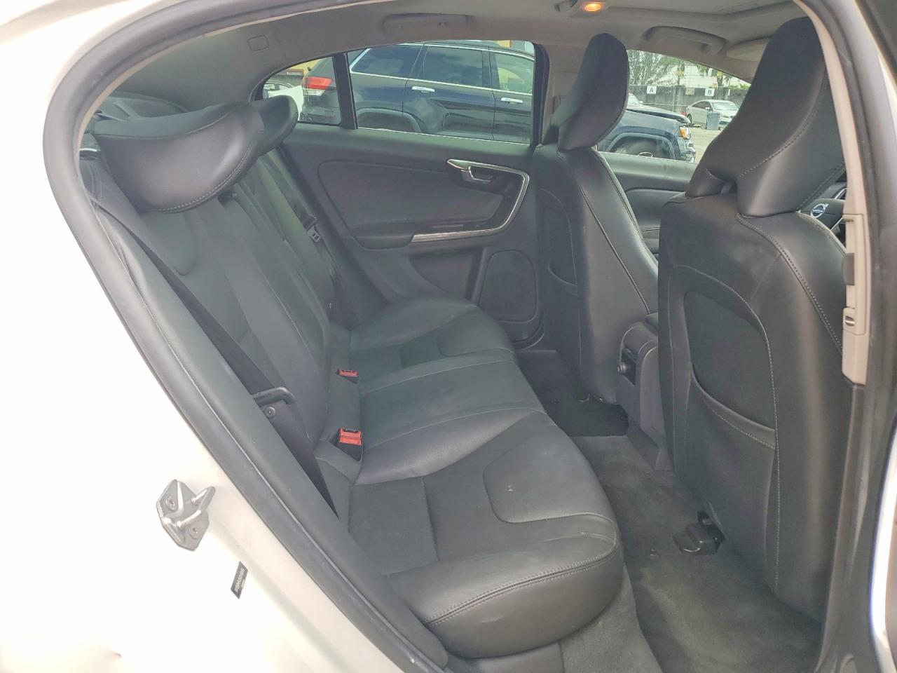 2016 VOLVO S60