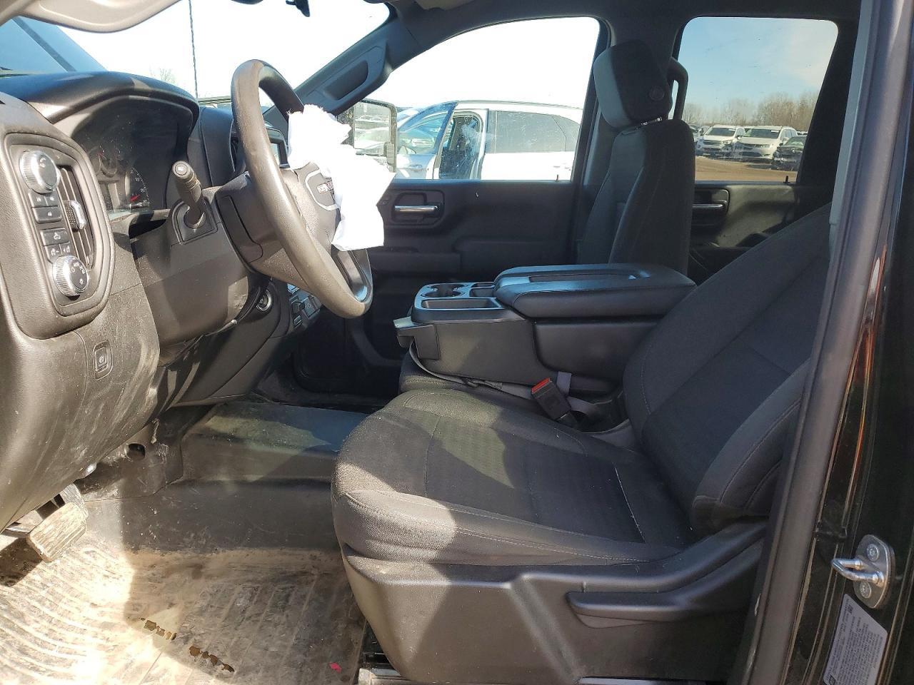 2024 GMC Sierra