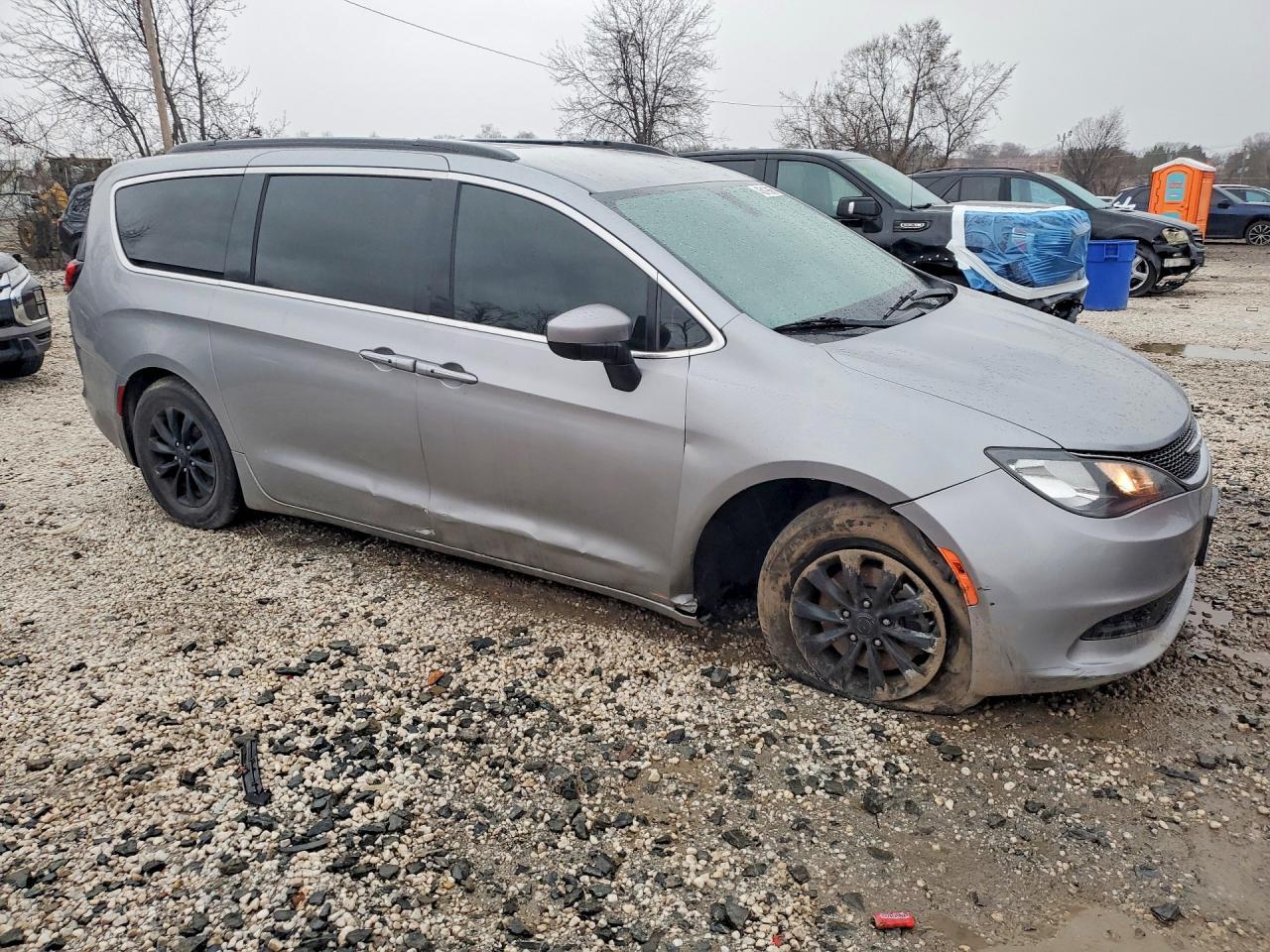 2021 CHRYSLER Voyager
