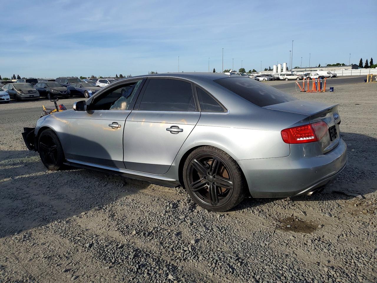 2010 AUDI S4