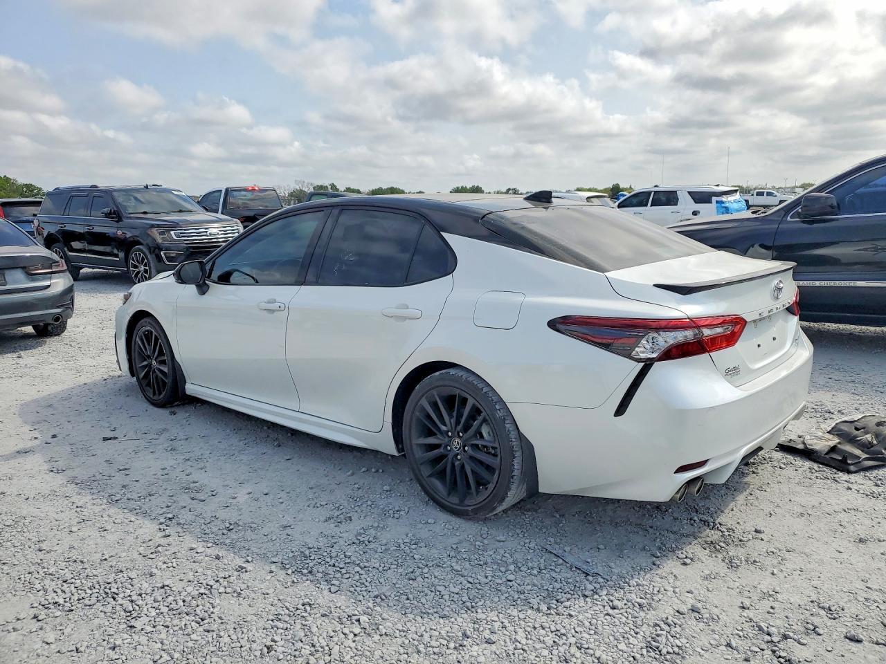 2023 TOYOTA CAMRY