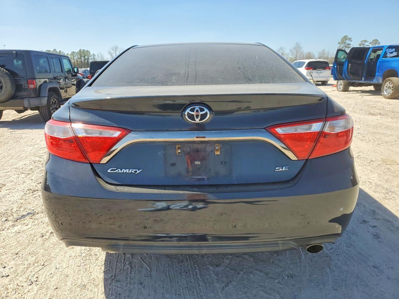 2016 TOYOTA CAMRY