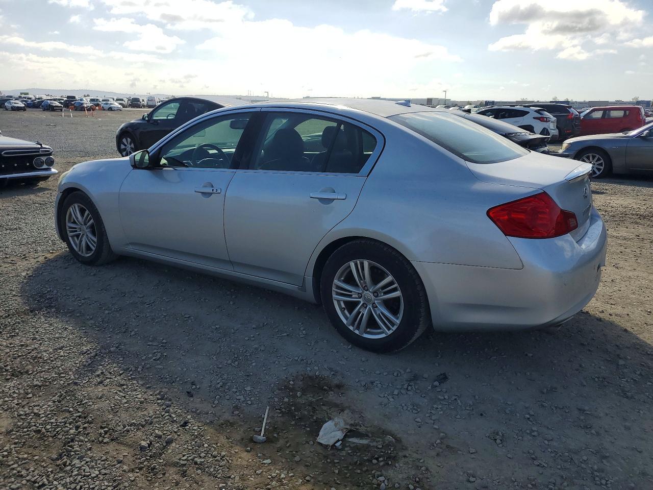 2012 INFINITI G37