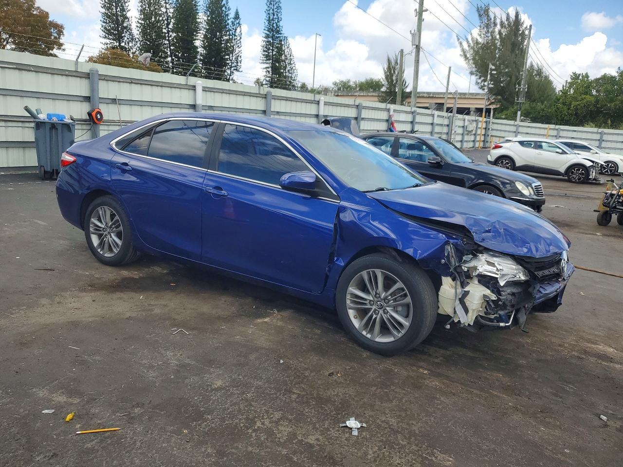 2015 TOYOTA CAMRY