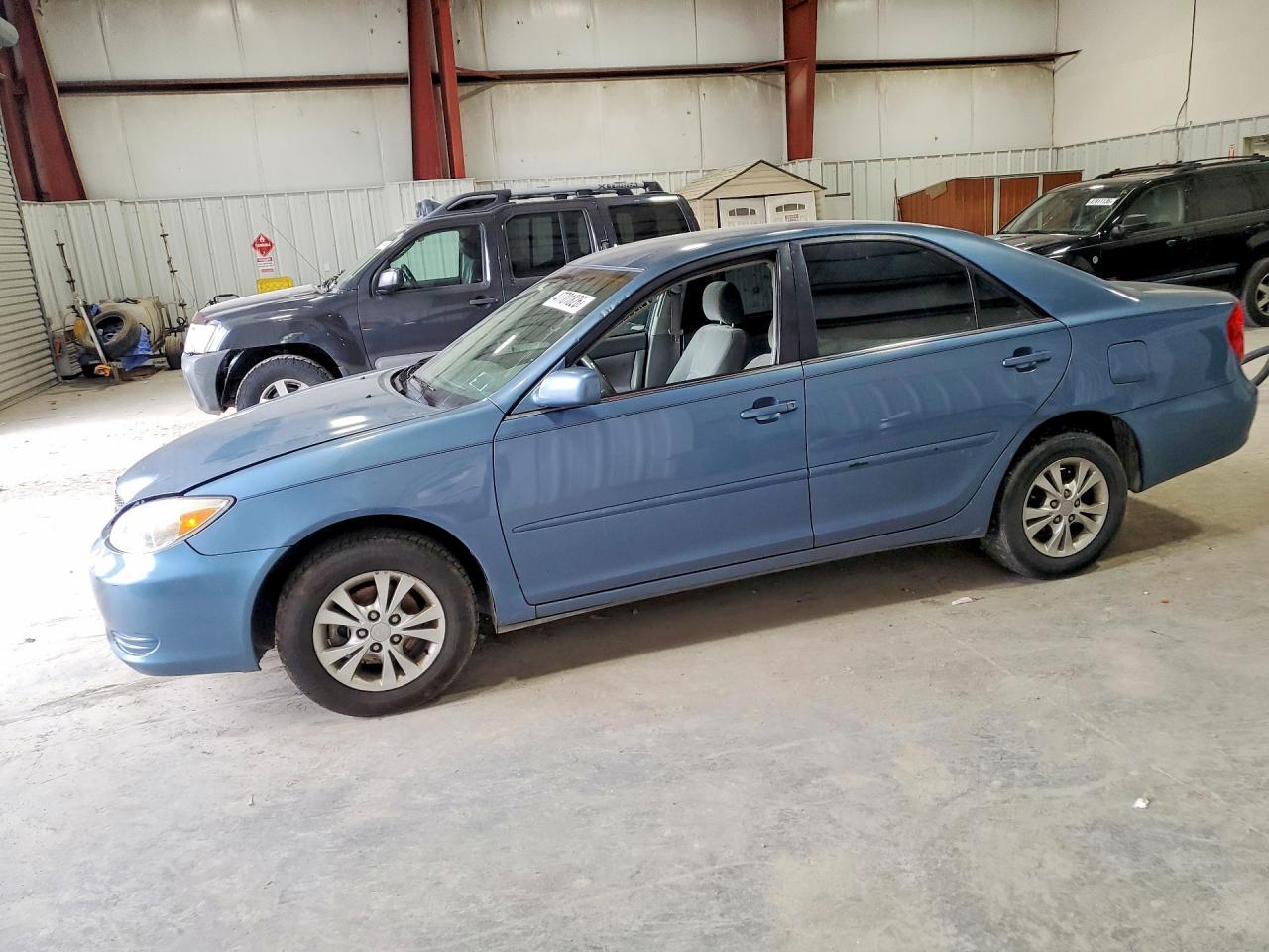 2004 TOYOTA CAMRY