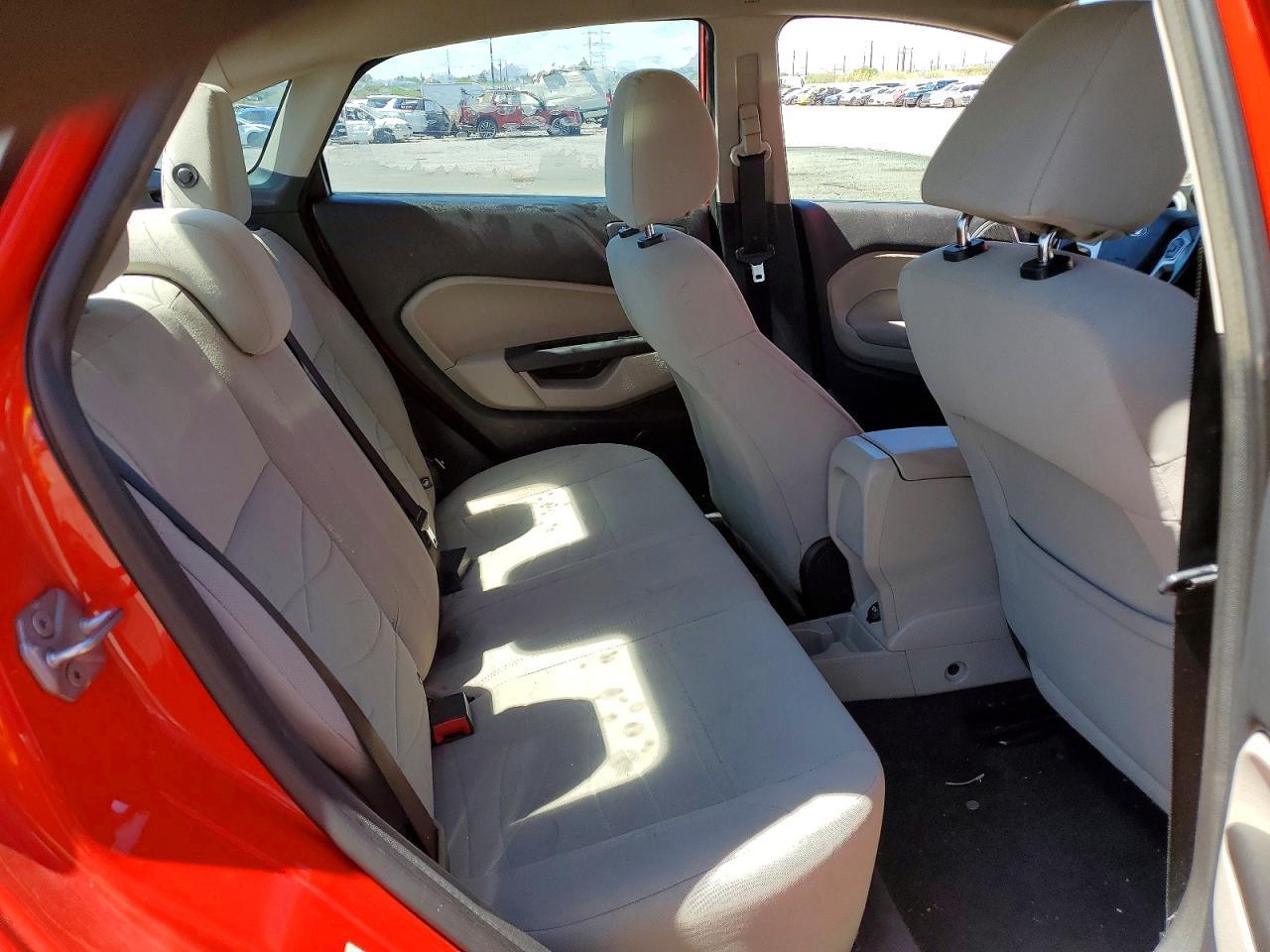 2014 FORD Fiesta