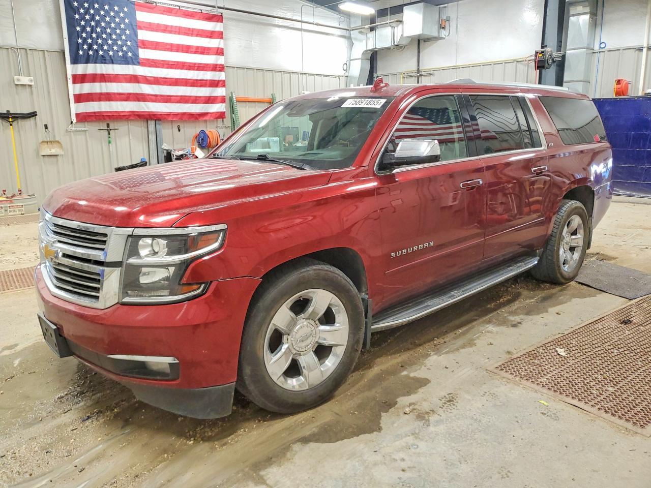 2016 CHEVROLET Suburban