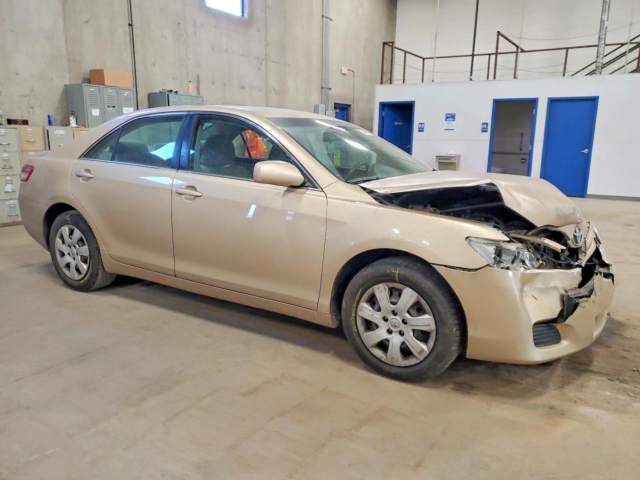 2011 TOYOTA CAMRY