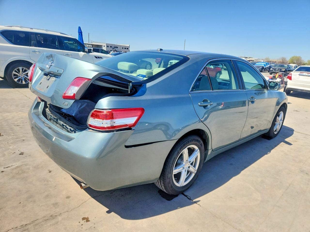 2011 TOYOTA CAMRY