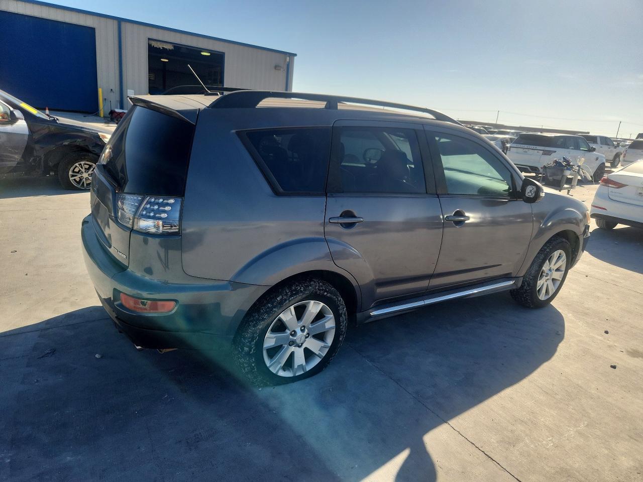 2010 MITSUBISHI outlander