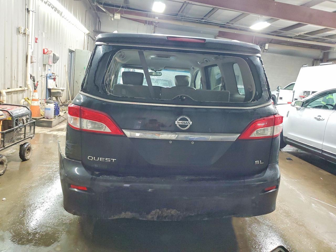 2011 NISSAN Quest