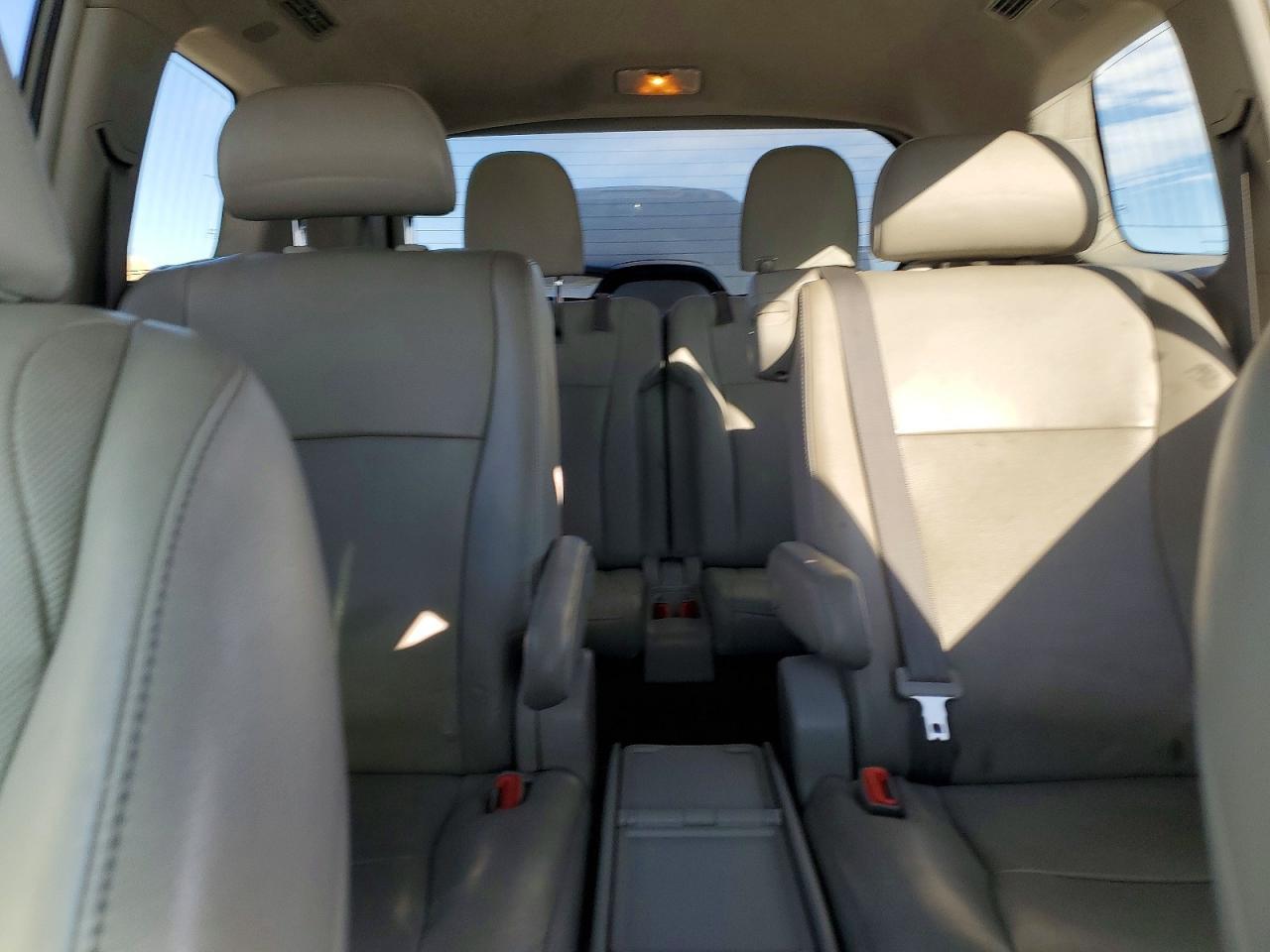 2012 TOYOTA HIGHLANDER