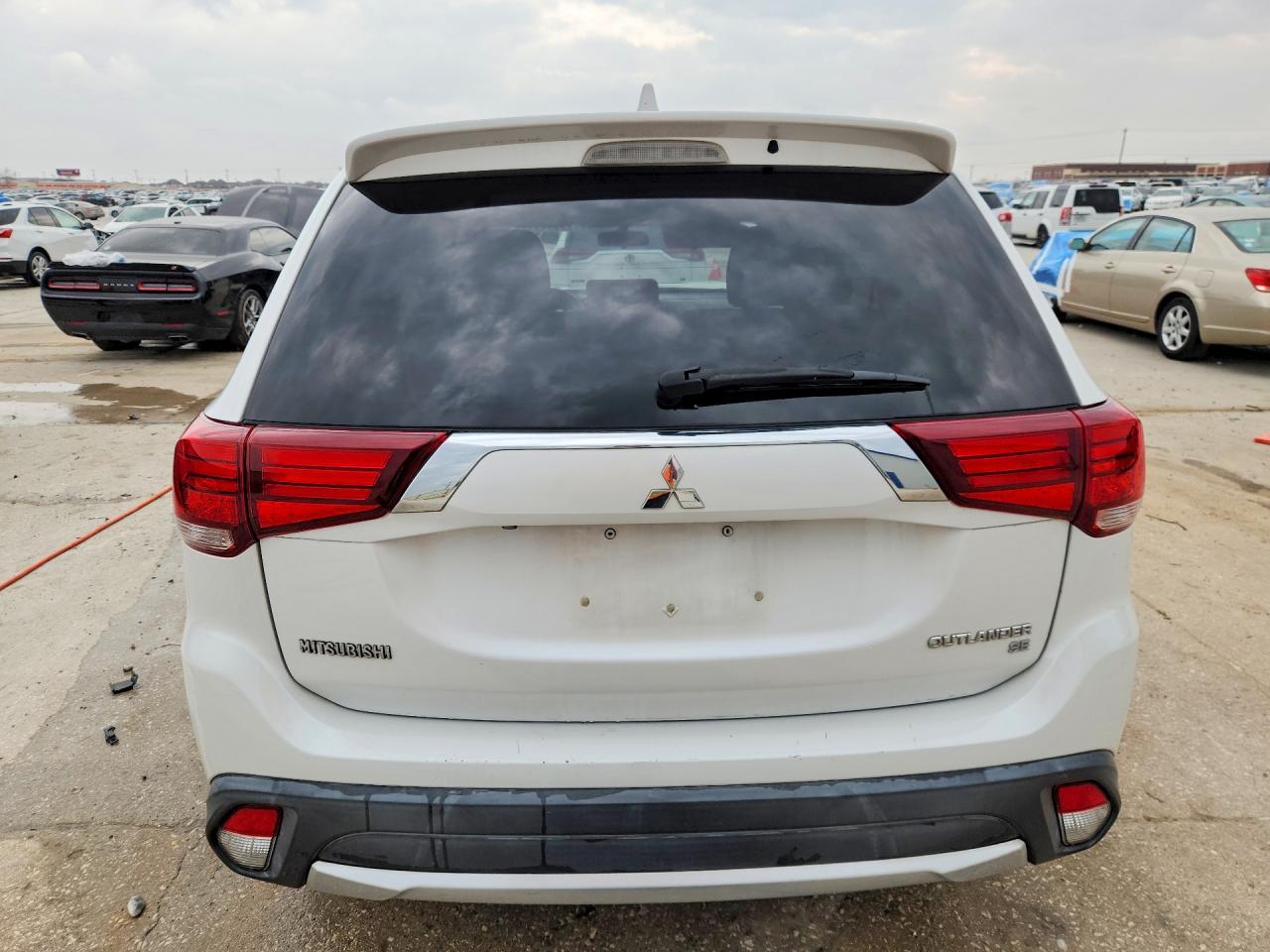 2017 MITSUBISHI outlander
