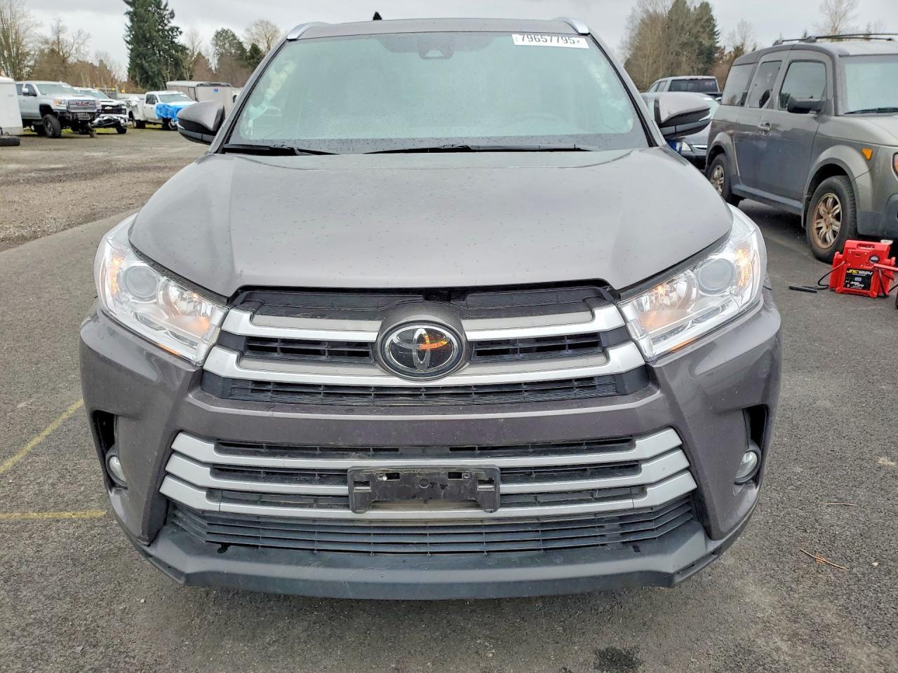 2017 TOYOTA HIGHLANDER