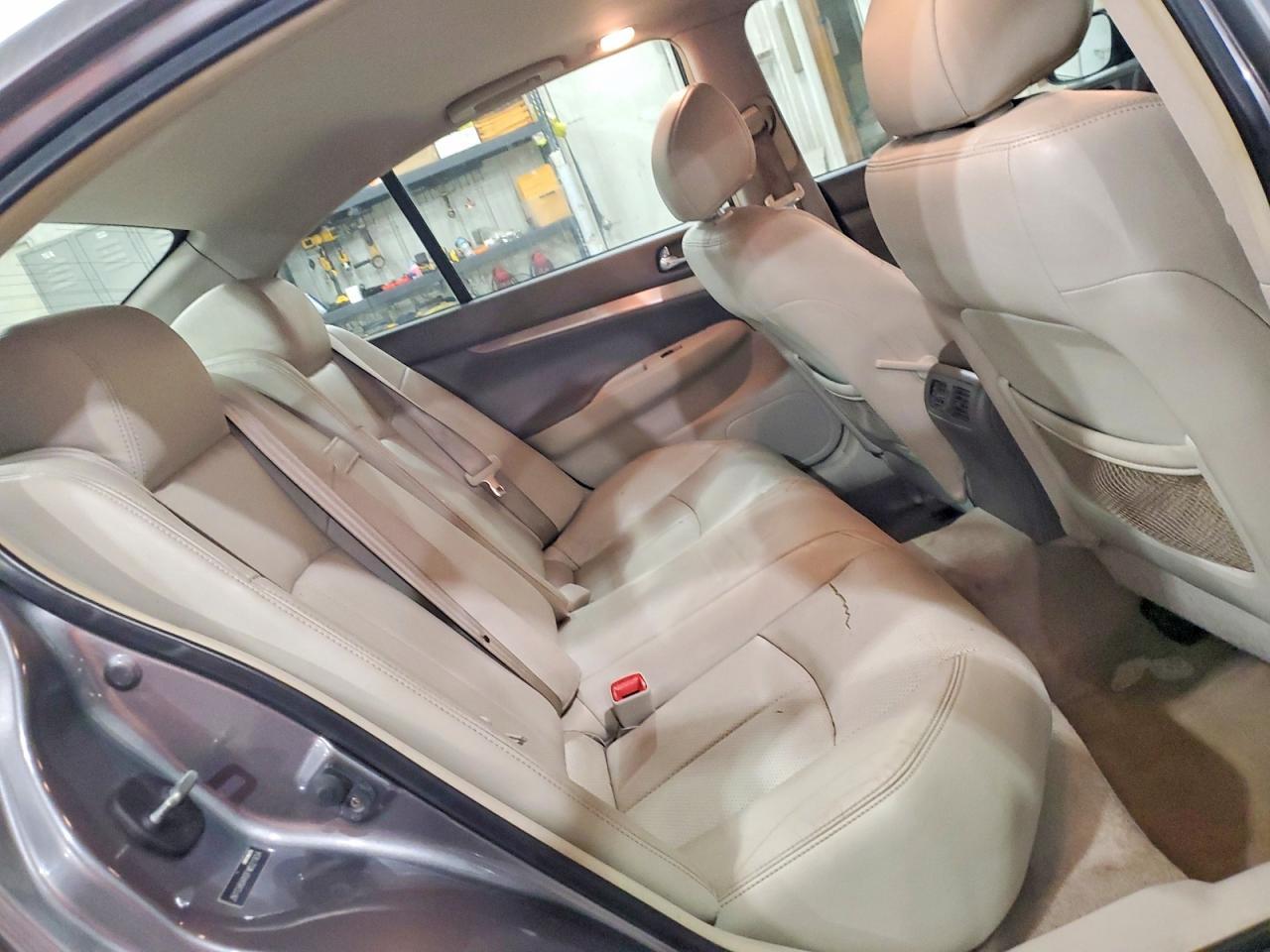 2015 INFINITI Q40