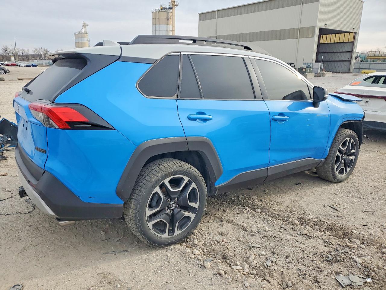 2019 TOYOTA RAV4