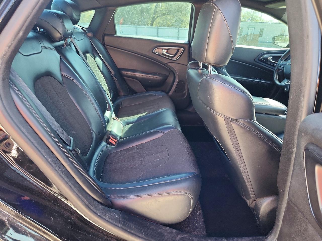 2015 CHRYSLER 200