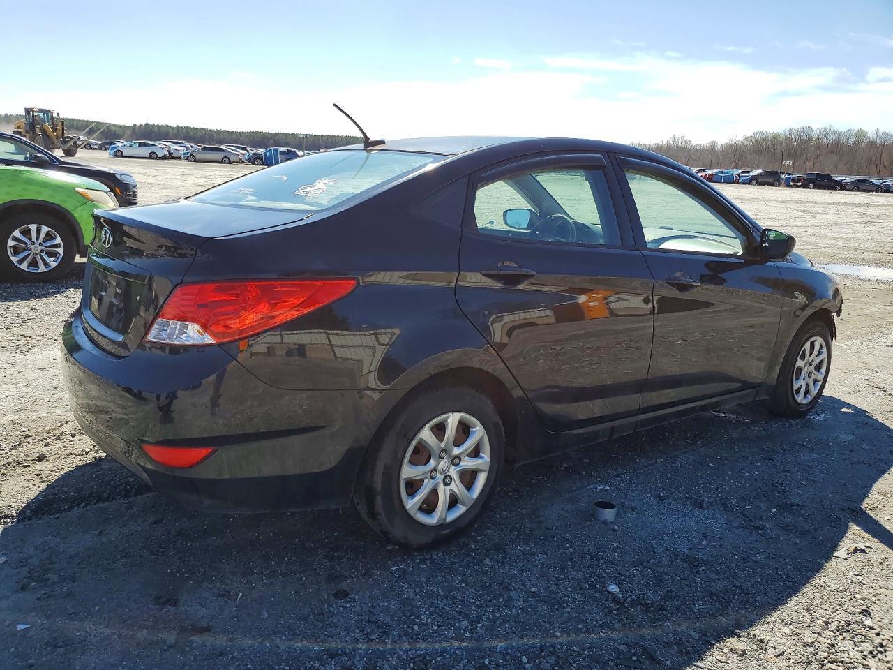 2013 HYUNDAI ACCENT