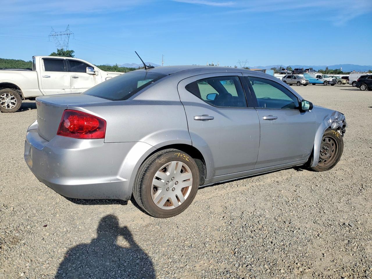 2014 DODGE Avenger