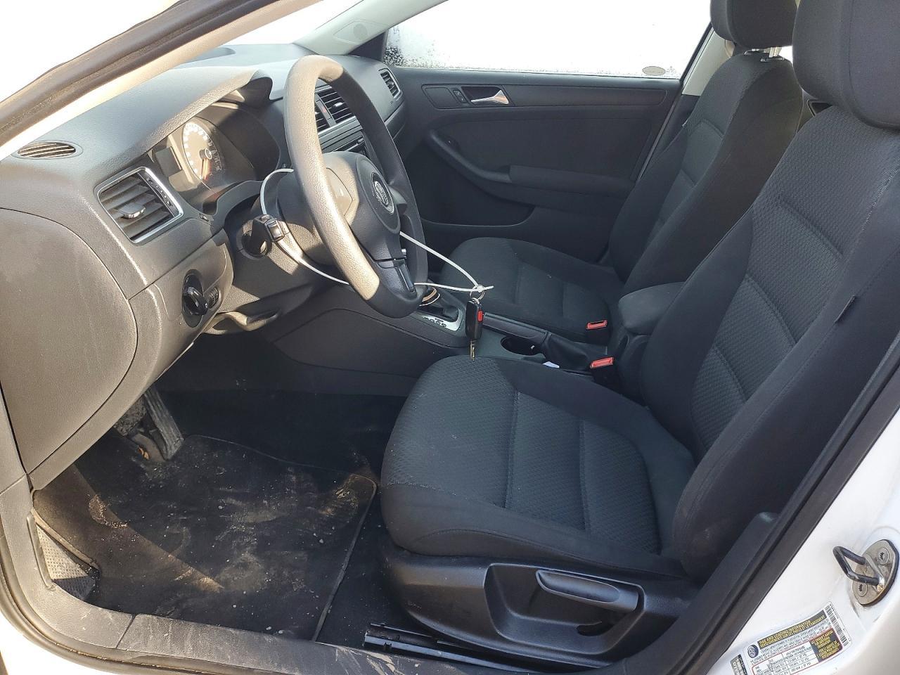 2011 VOLKSWAGEN JETTA