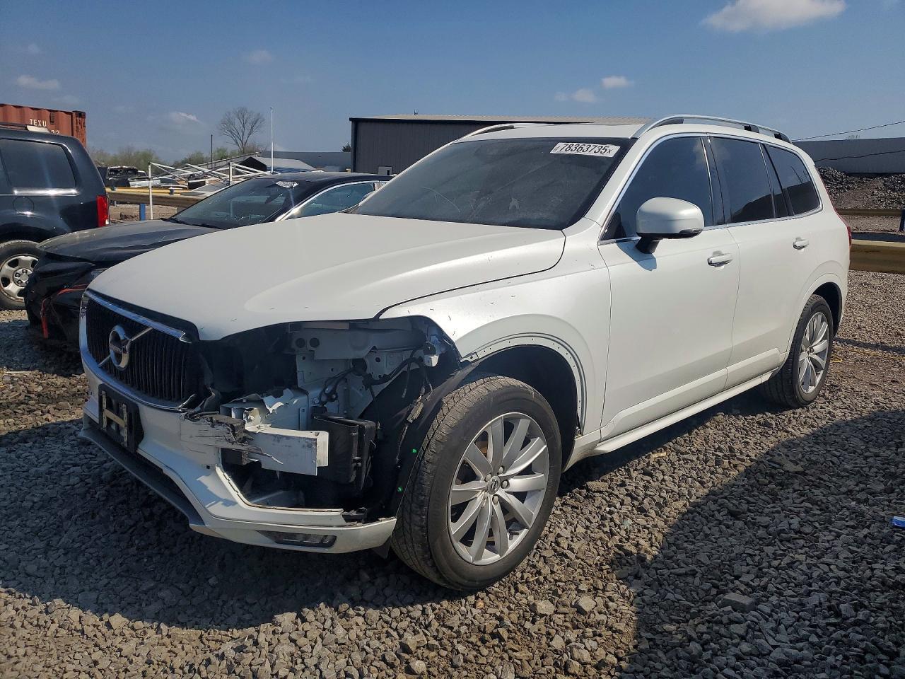 2017 VOLVO XC90