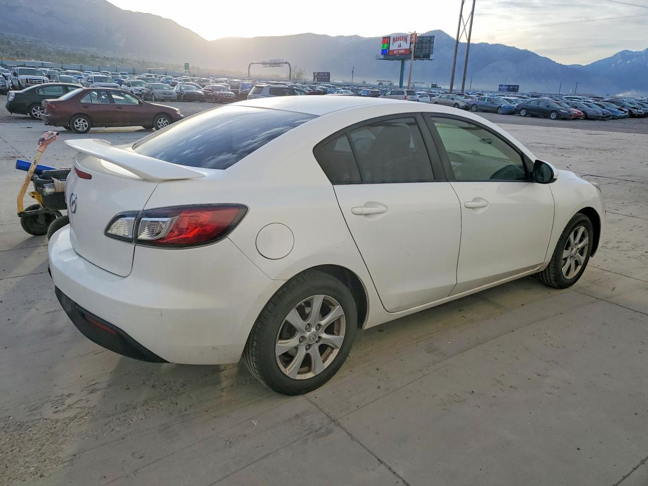 2010 MAZDA 3