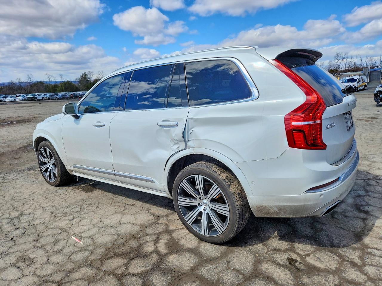 2020 VOLVO XC90