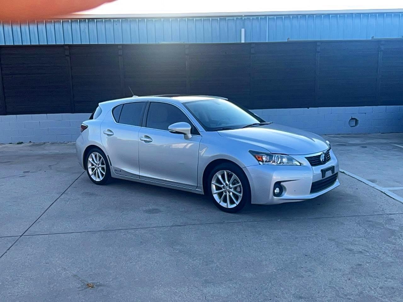 2011 LEXUS CT 200H
