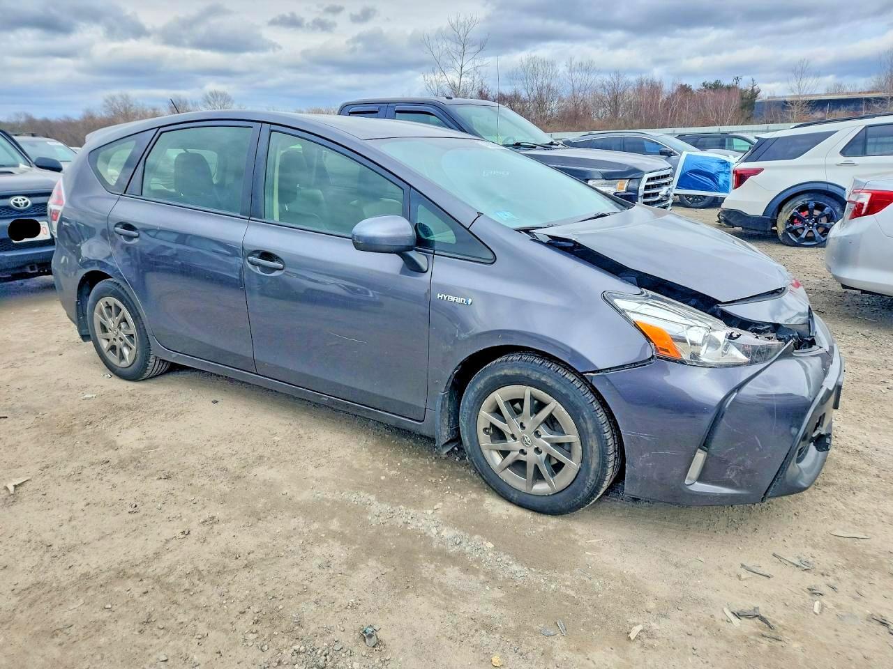 2017 TOYOTA PRIUS V