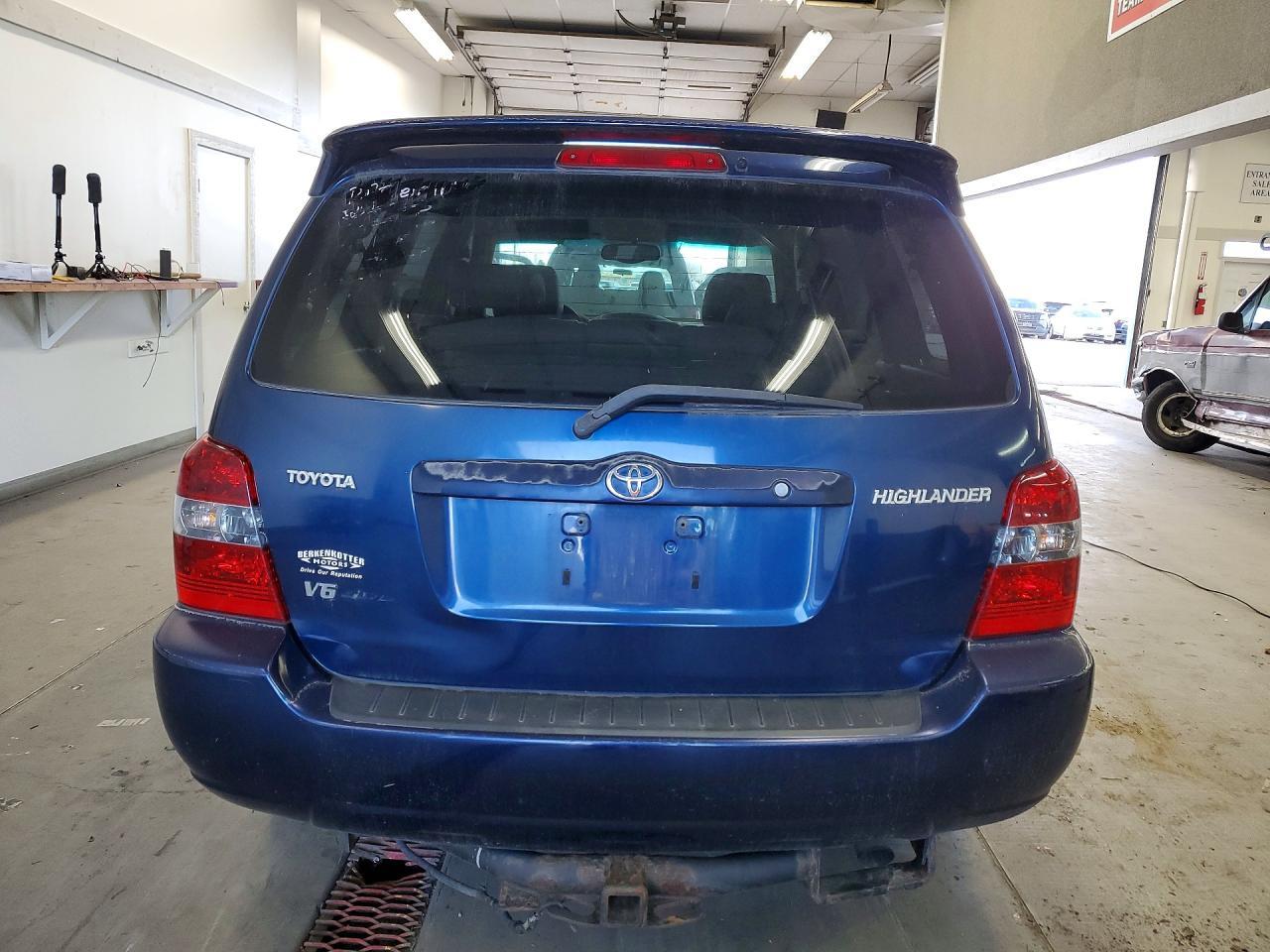 2005 TOYOTA HIGHLANDER