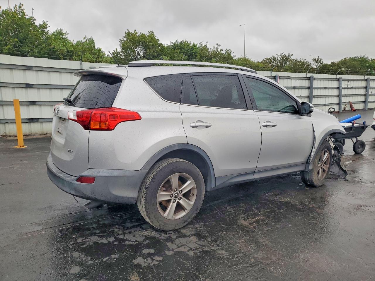 2015 TOYOTA RAV4