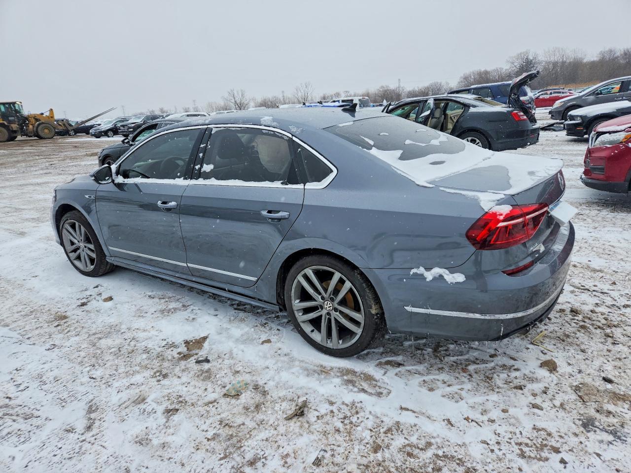 2017 VOLKSWAGEN Passat