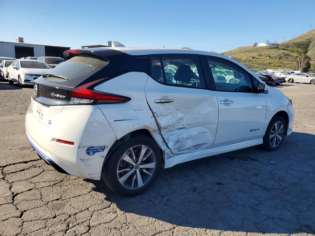 2019 NISSAN LEAF